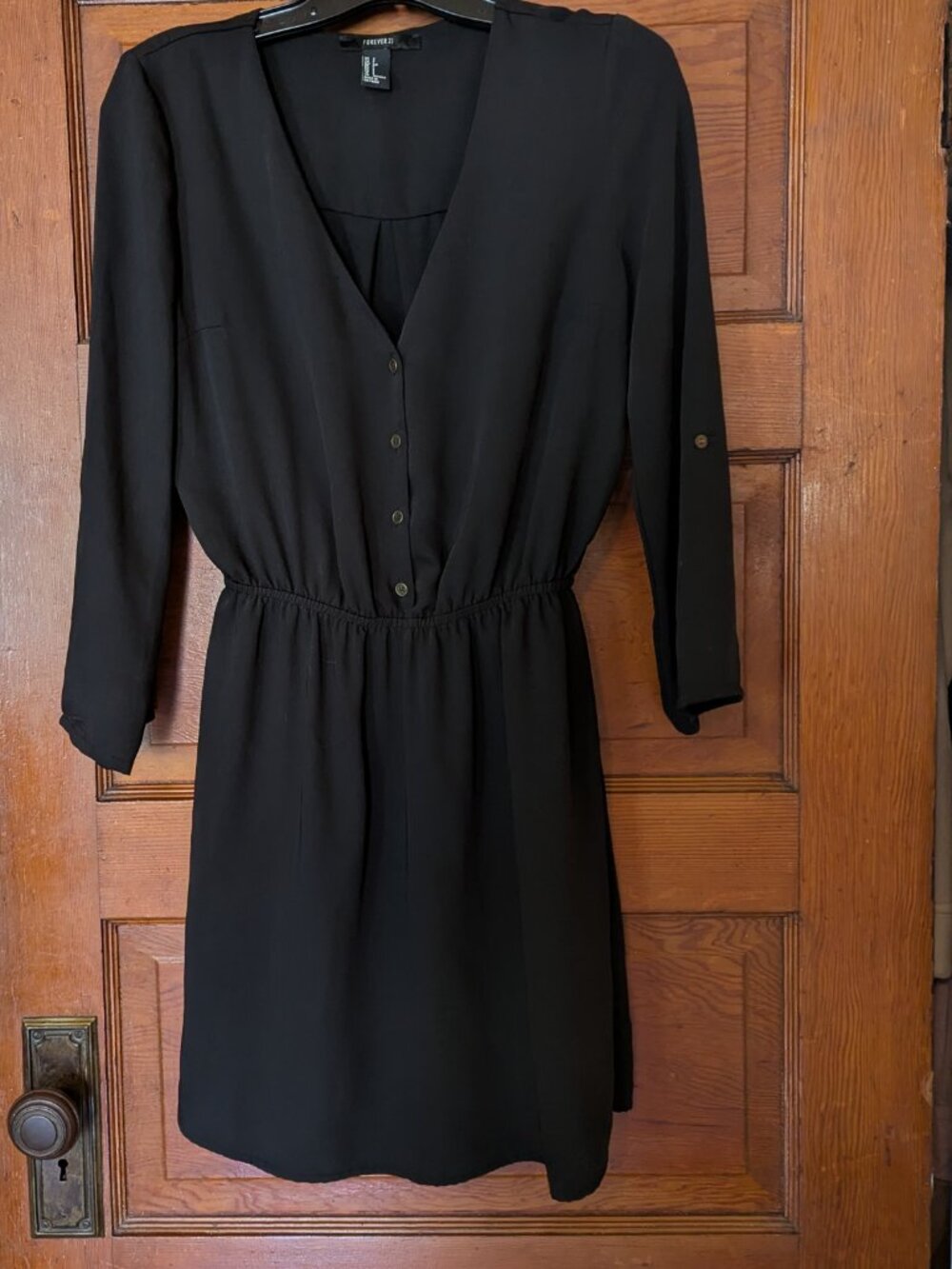 Forever 21 V-Neck Mid-Thigh Dress in Black with Cinch Waist
